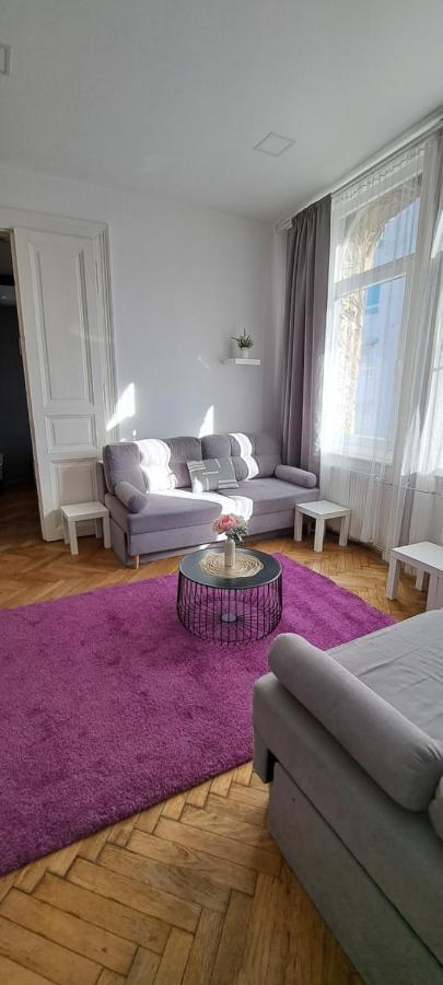 Sweet 16 Apartment In The Party District Budapeste Exterior foto