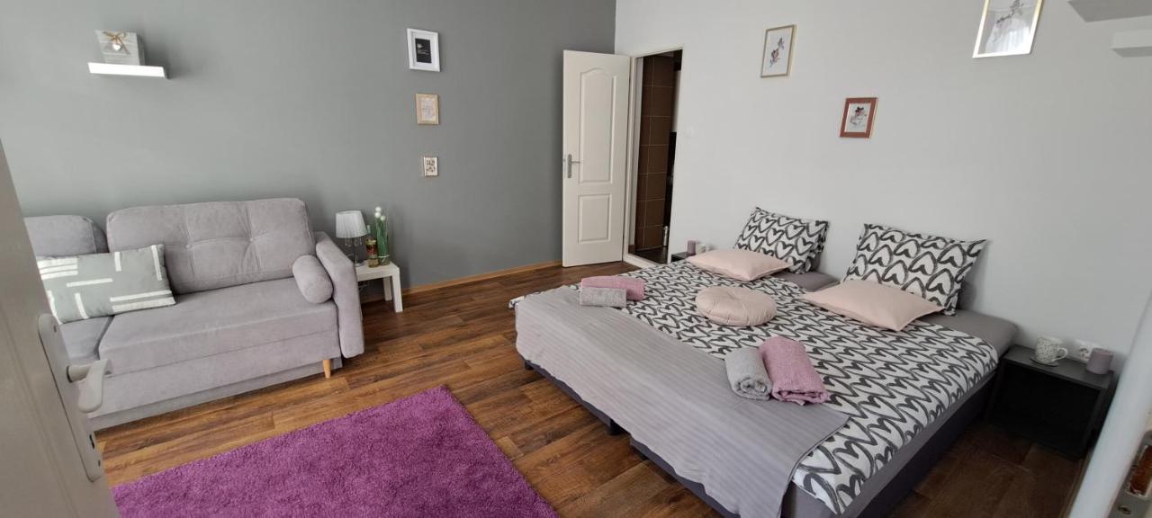Sweet 16 Apartment In The Party District Budapeste Exterior foto